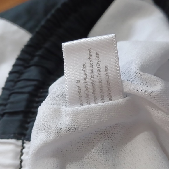 Ativa swim skirt Sz.XL. Lined with pocket. Side slits. 16" length. - Picture 8 of 11